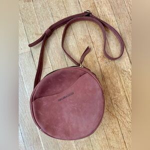 Portland Leather Goods Large Circle Crossbody purse in Mauve